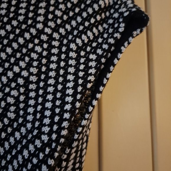 Chico's Patterned Fringe Sweater Vest Black White Women's Sz Small - Picture 4 of 11